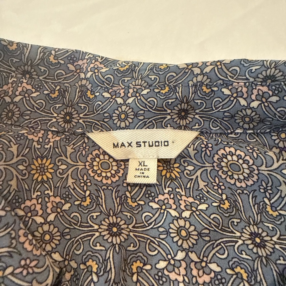 Max Studio Blue Patterned Blouse - Picture 5 of 5
